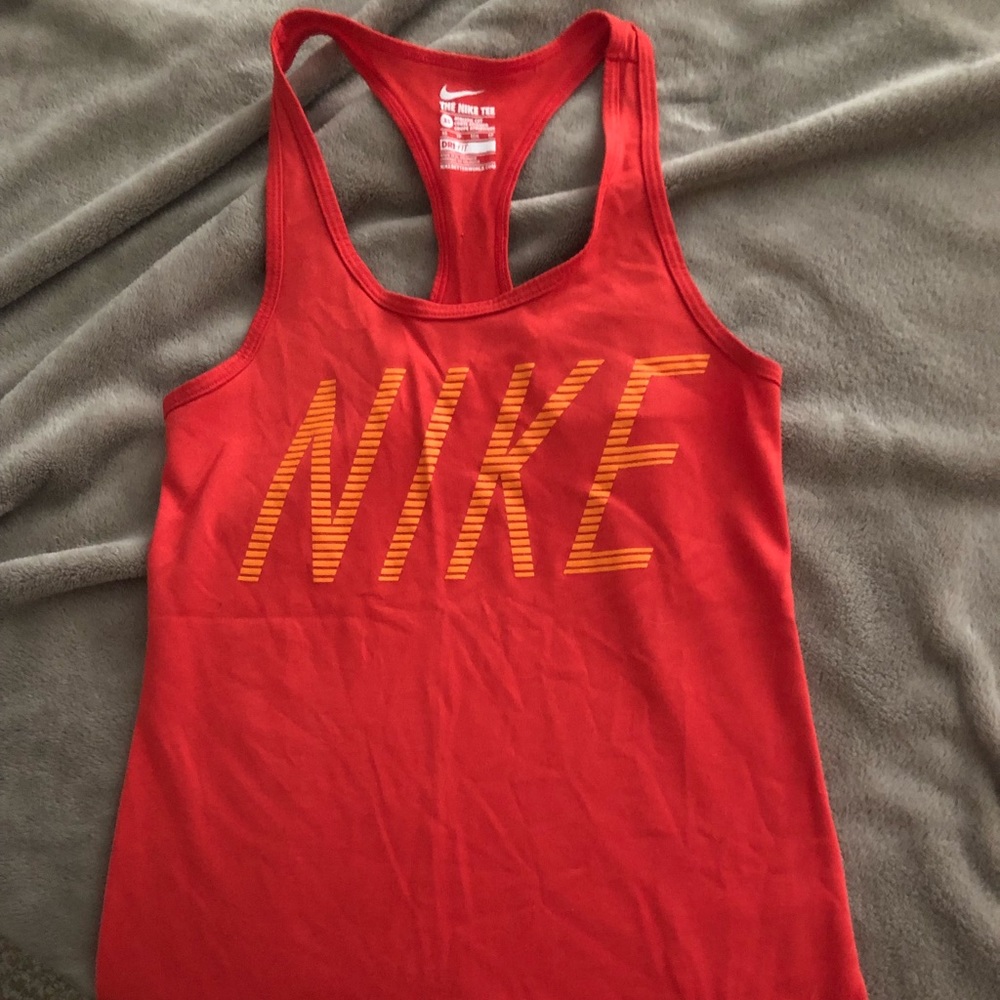 Nike tank